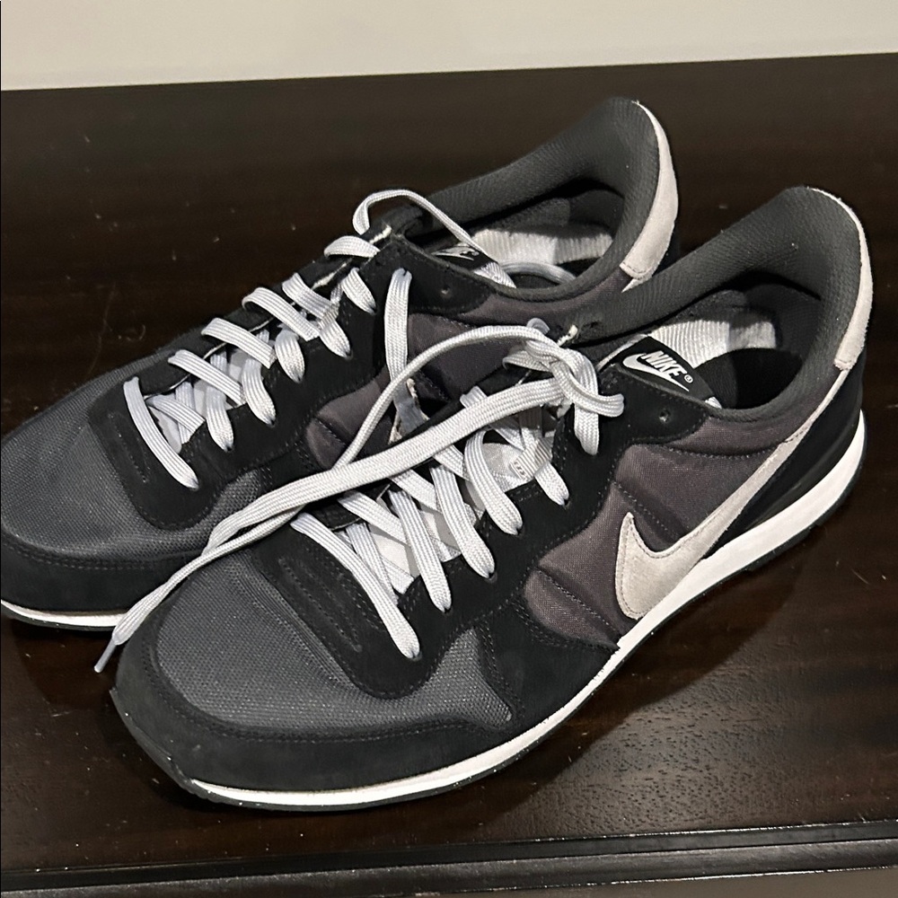 Nike Charcoal and Light Gray Running Shoes